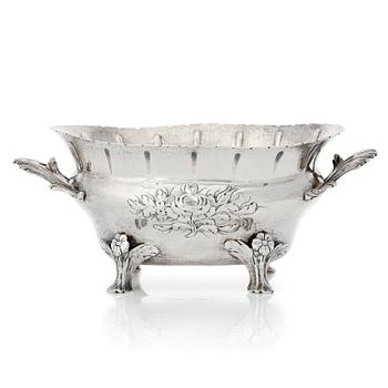 178. A Swedish Rococo parcel-gilt silver bowl, mark of Simson Ryberg, Stockholm 1781.