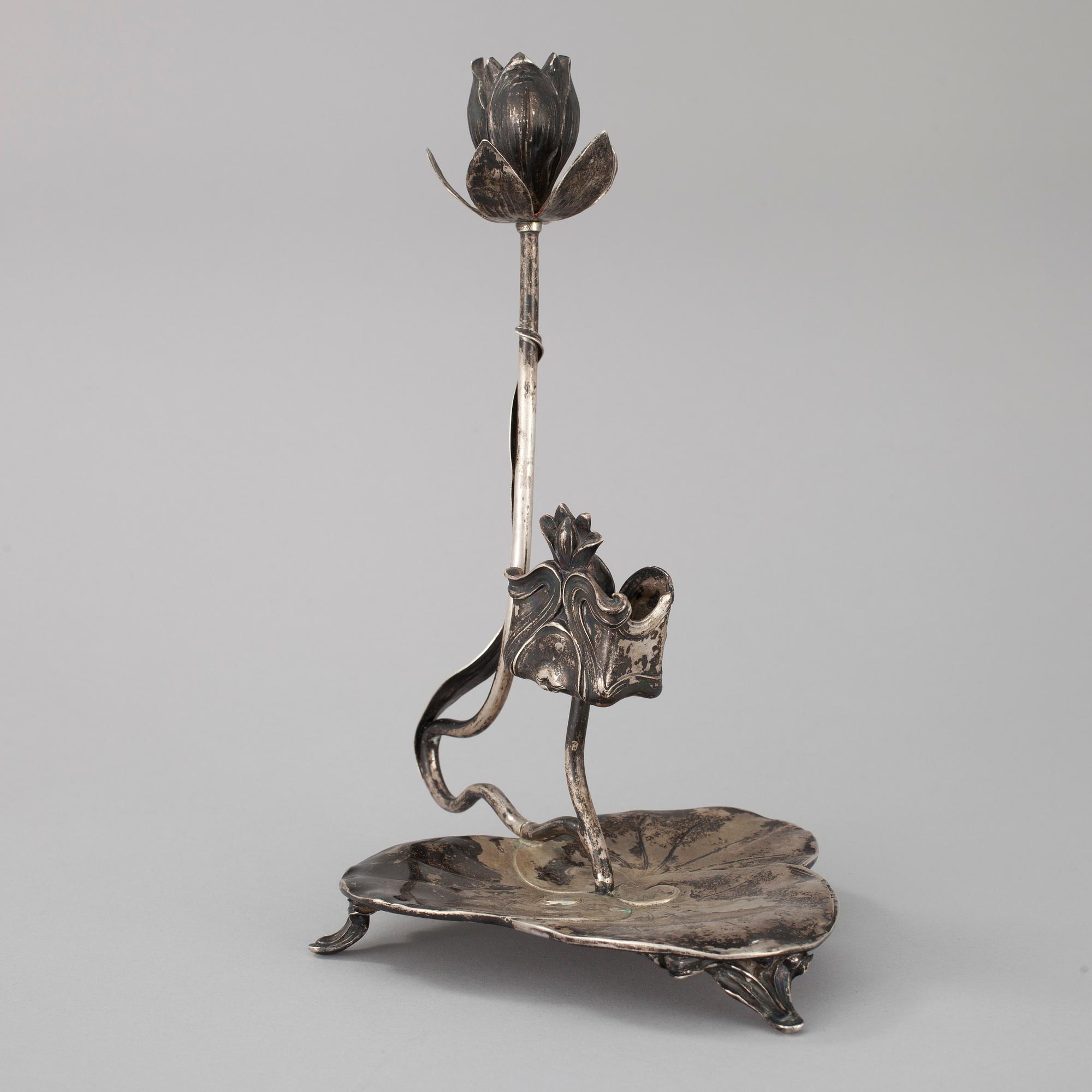 LJUSSTAKE MED TÄNDSTICKSHÅLLARE, silver 800, jugend, Tyskland tidigt 1900-tal. Vikt 308 g.