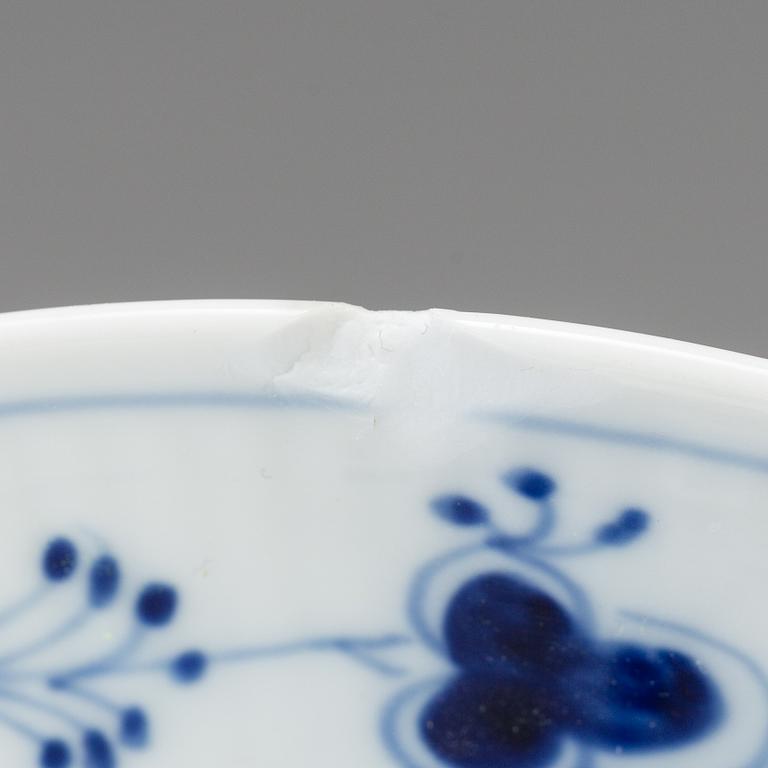 A Danish Royal Copenhagen "Blue Fluted" 36 piece porcelain coffee- and dinner service.