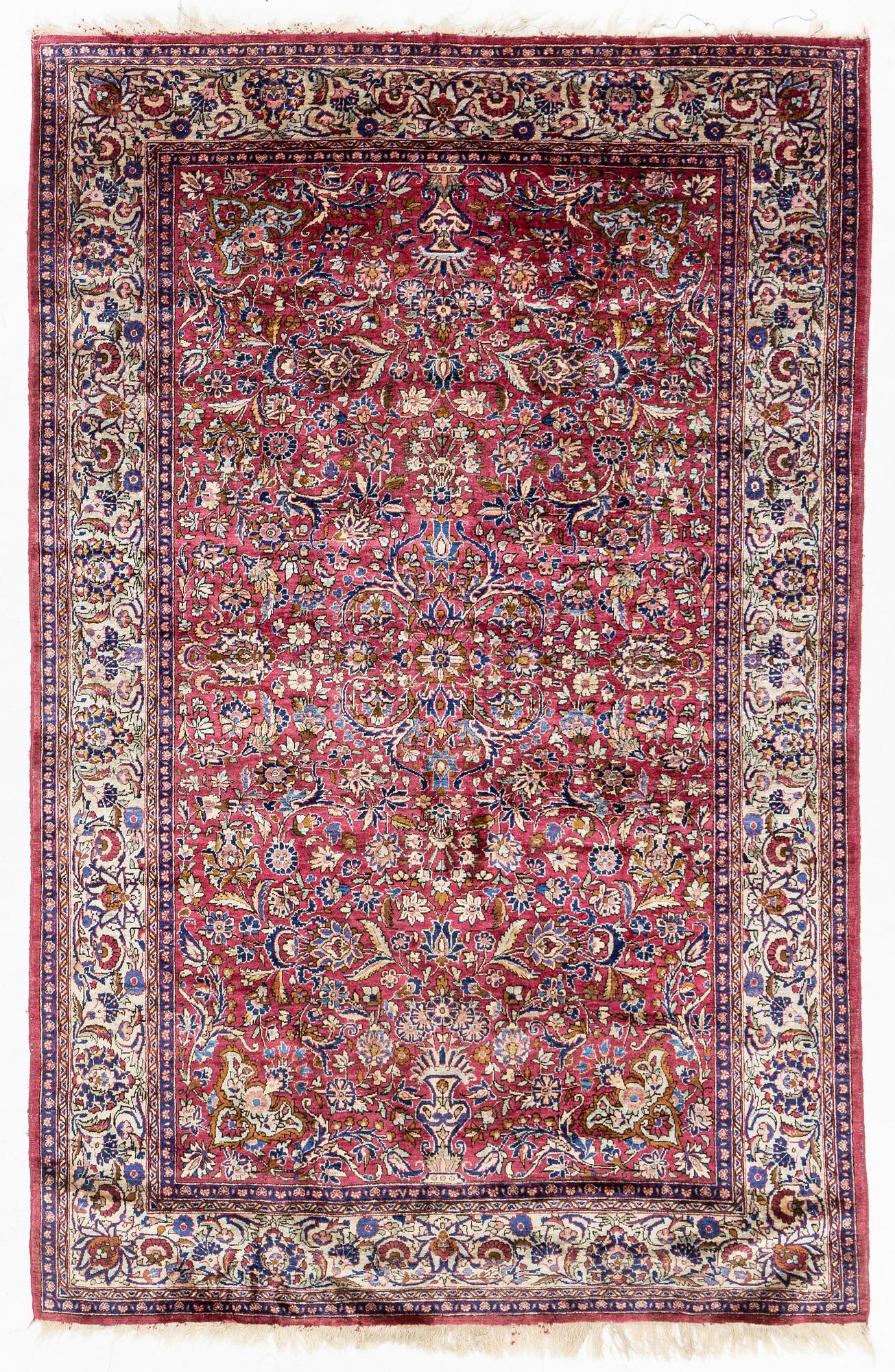 Matta, silke Keshan, ca 209 x 130 cm.