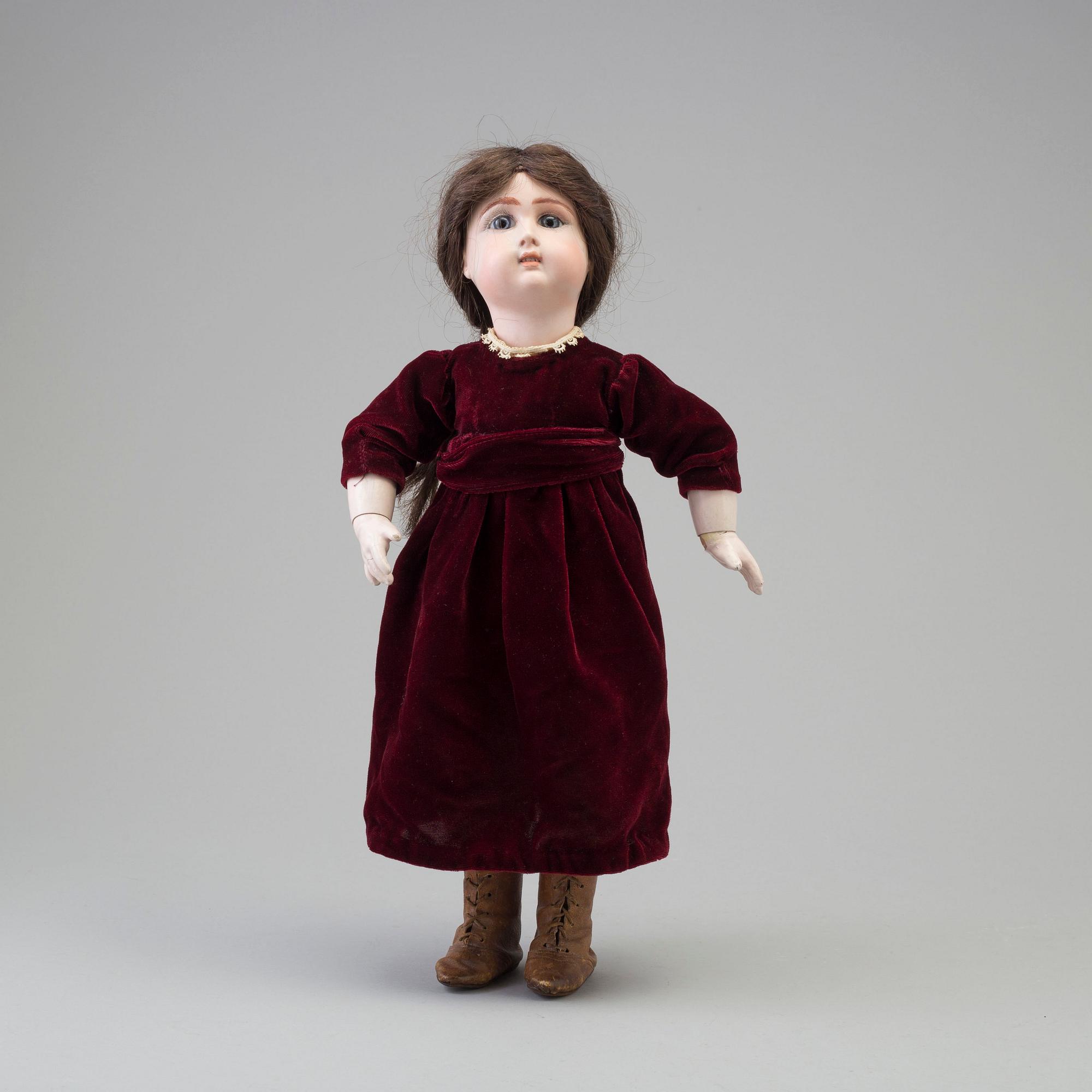A porcelain doll, Jullien Jeune, France, late 19th century.