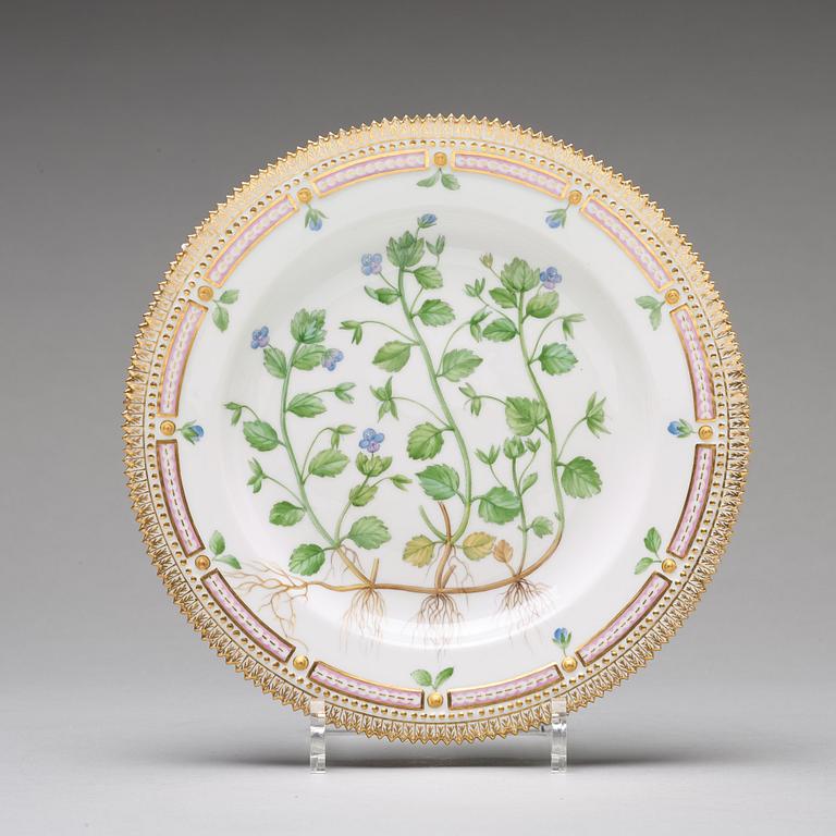 A set of 12 Royal Copenhagen "Flora Danica" dinner dishes, Denmark, 20th Century.