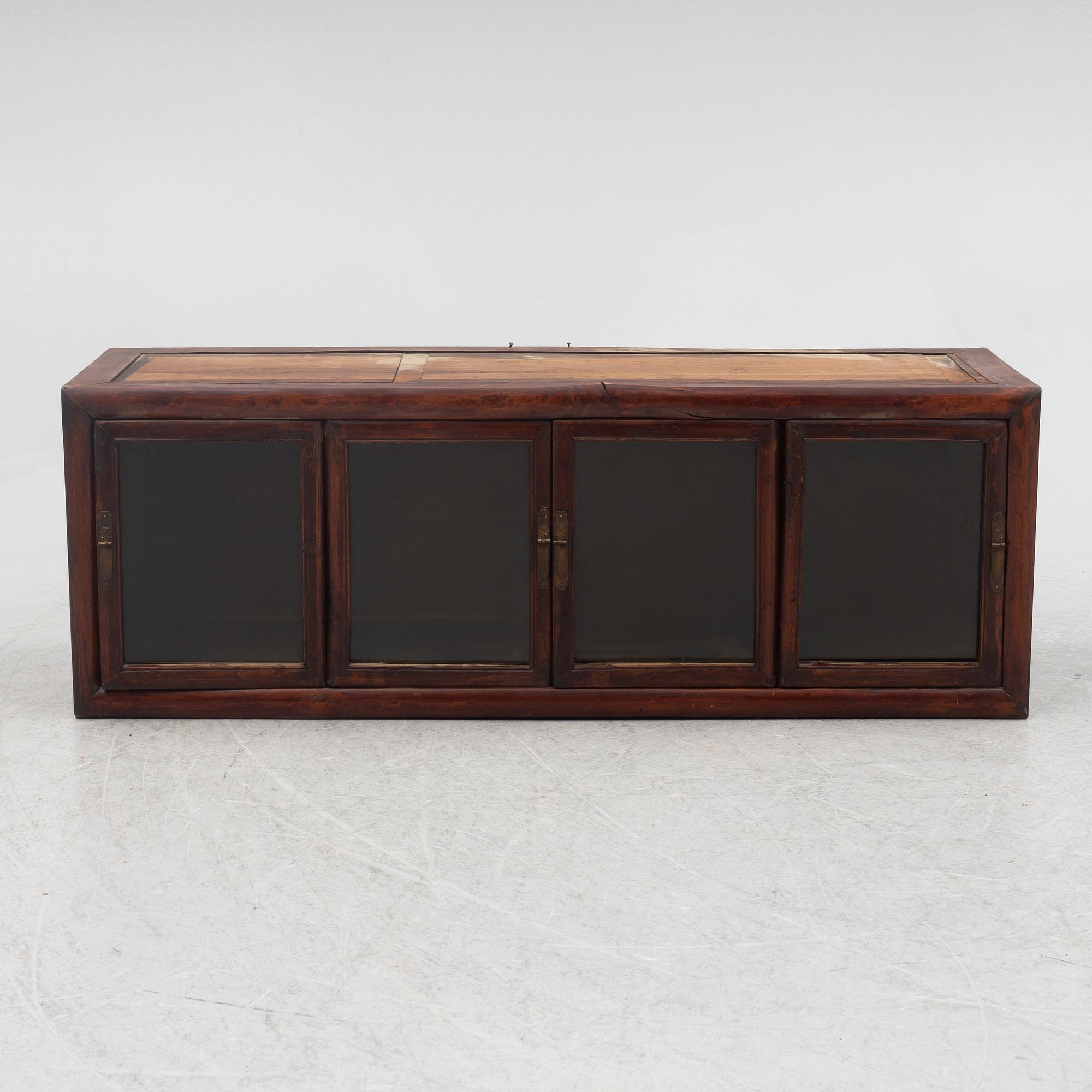 Vitrinskåp, Kina, 1900-tal.