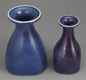 VASER, 2 st. Stig Lindberg, Gustavsberg studio. Stengods.