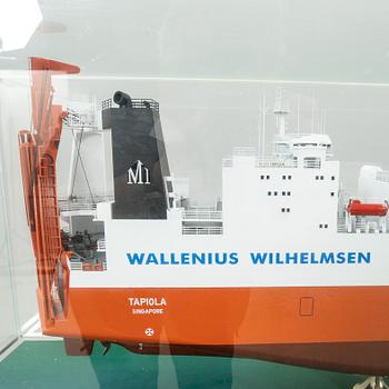 Ship model, "M/V Tapiola" Singapore, Mitsubishi Heavy Industries 1978/2004.