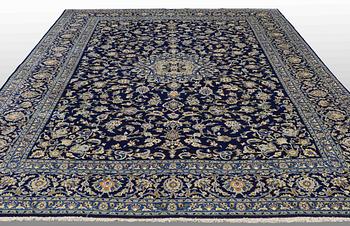 A CARPET, Kashan, ca 423 x 313 cm.