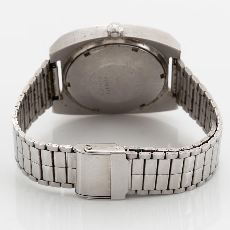 Jaeger-LeCoultre, Club, wristwatch, 37 x 42 mm.