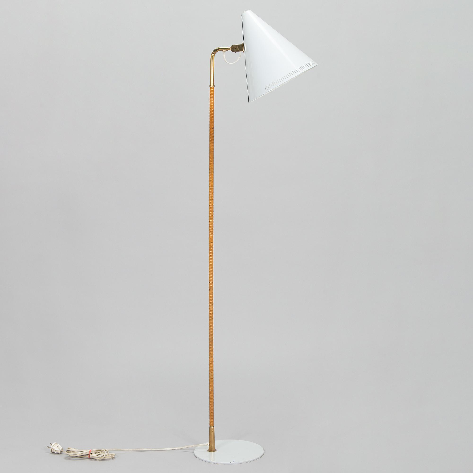 Paavo Tynell, a mid-20th century K10-10 floor lamp for Idman.