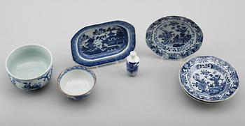 PORSLINSFÖREMÅL, 8 delar, Kina, bl a 1700-tal och senare.