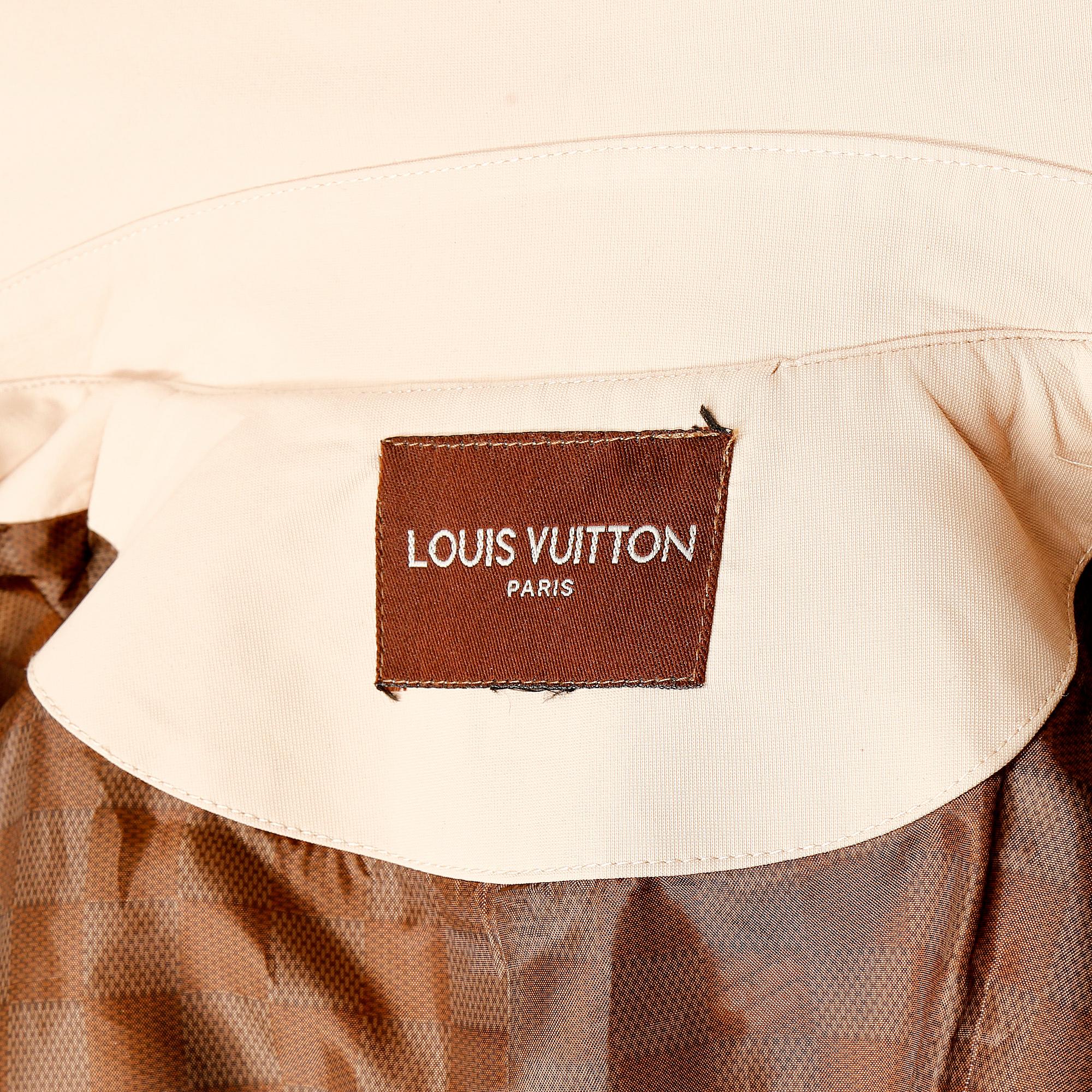 KAPPA, Louis Vuitton.