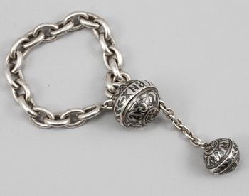 SKED, KEDJA samt BÄGARE, silver, Ryssland, delvis Moskva, 1800-tal respektive 1900-tal, vikt 155 gram.