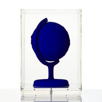 Yves Klein, "La Terre Bleue".