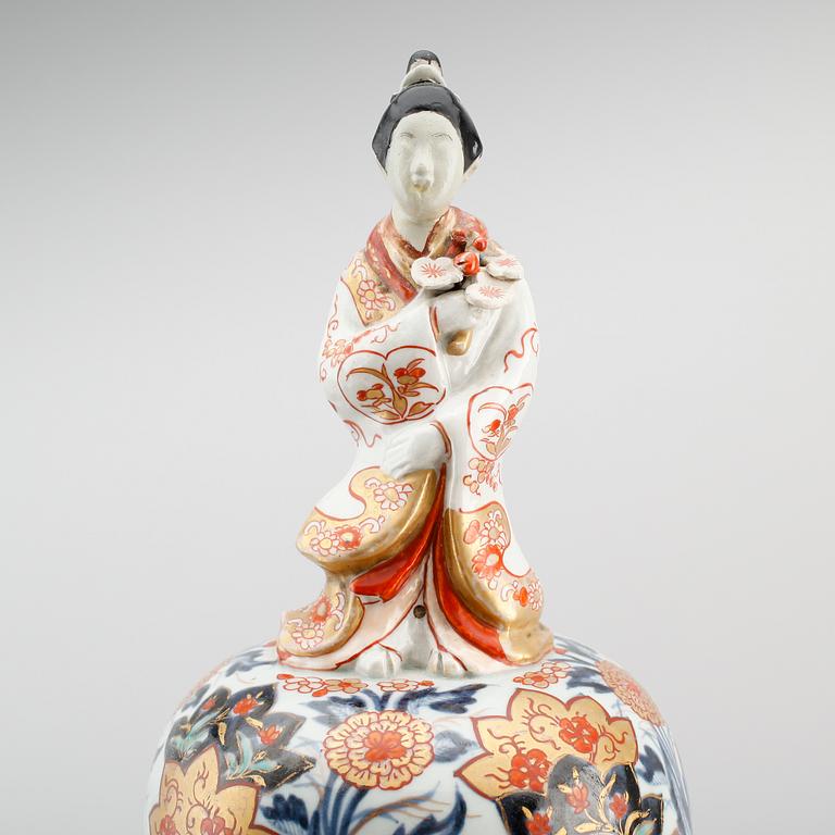 LOCKURNA, porslin, ostindisk 1700-/1800-tal.