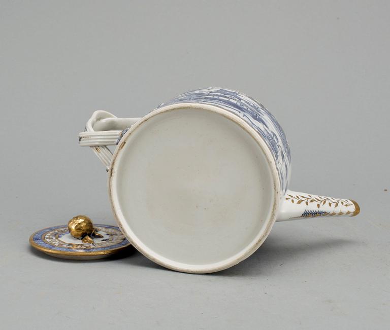 TEKANNA, porslin, Kina, Qingdynastin, Qianlong (1736-1796).