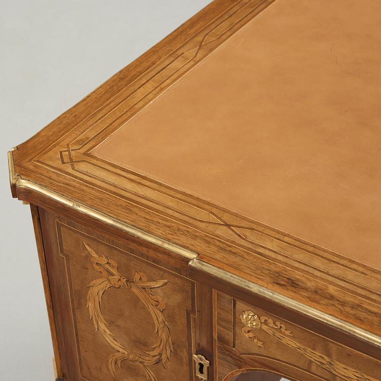 SKRIVBORD, av Georg Haupt (mästare i Stockholm 1770-1784), ej signerat. Gustavianskt.
