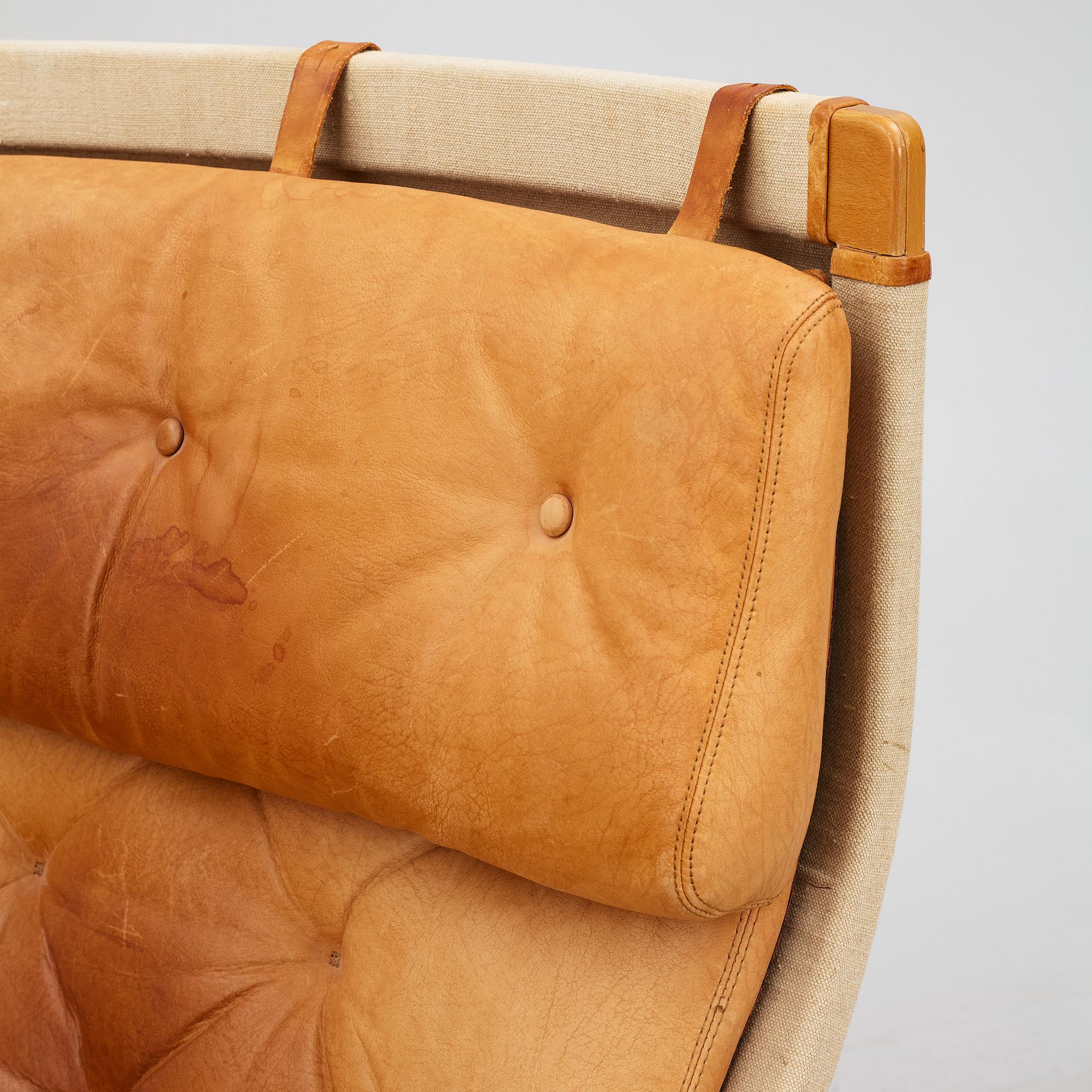 Bruno Mathsson, fåtölj med fotpall, "Pernilla", Dux.