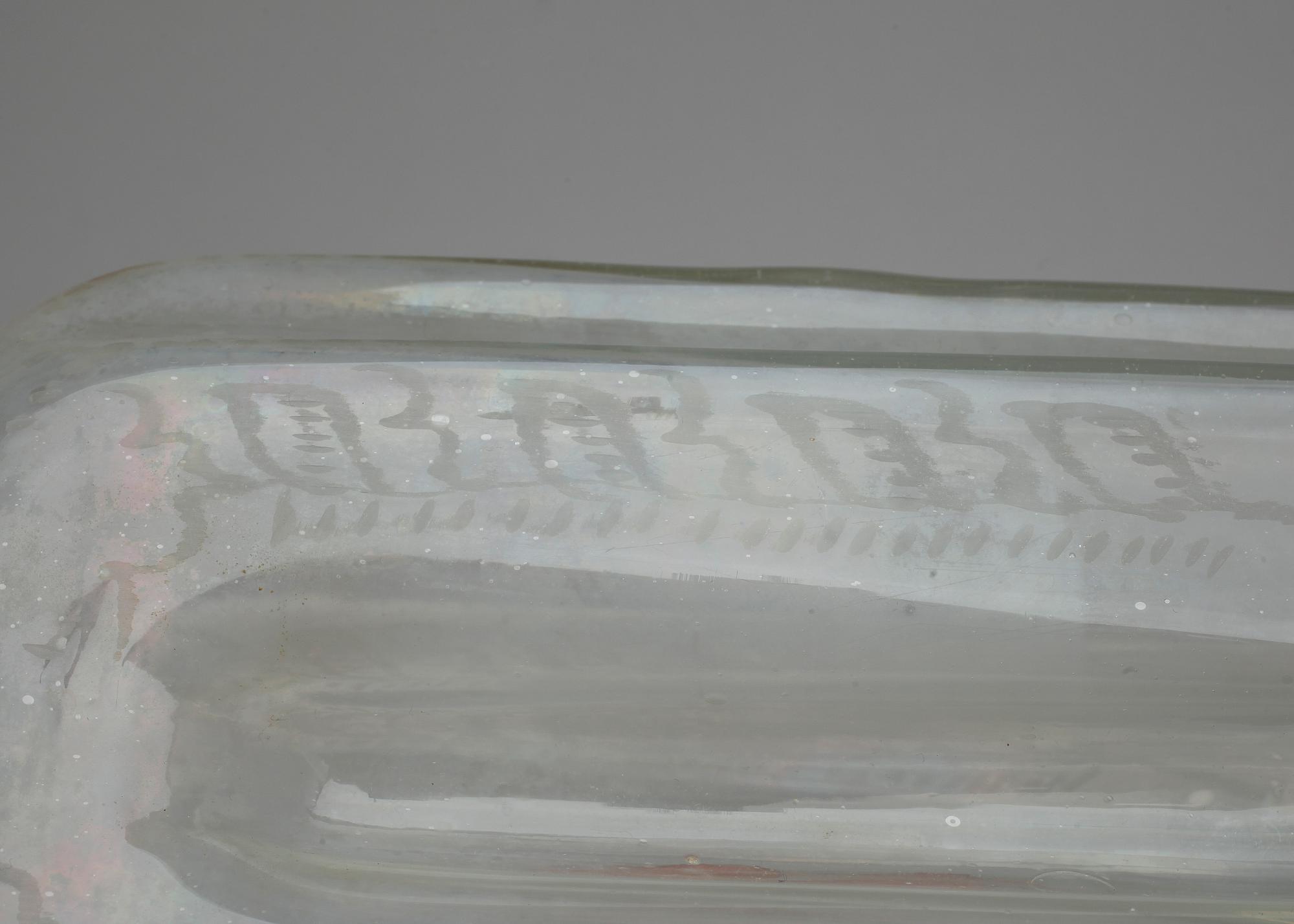 FLASKA samt SKÅL, kristall och glas, 1800/1900-tal.