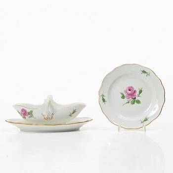 Meissen, A 55 piece "Meissen Rose" (Rote rose/Meissener rose) porcelain dinner service, 20th century.
