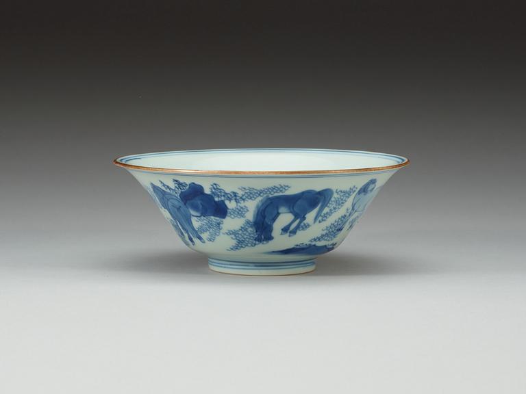 A blue and white Transitional bowl, 17th Century, with Jiajing six character mark.