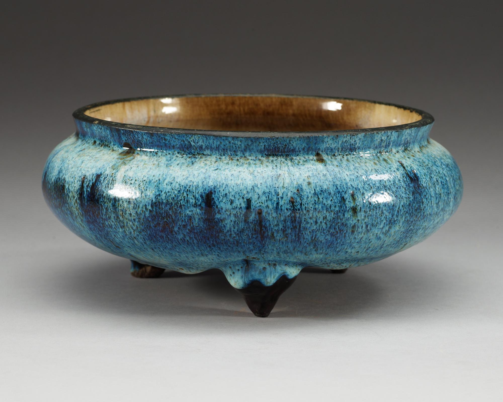 A Yunyao glazed tripod censer/narcissus bowl, presumably 18th Century.