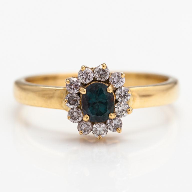 Ring, 18K guld, alexandrit och diamanter ca 0.22 ct tot.