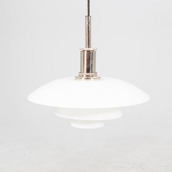 Poul Henningsen, taklampa, PH 4 1/2 för Louis Poulson, Danmark.