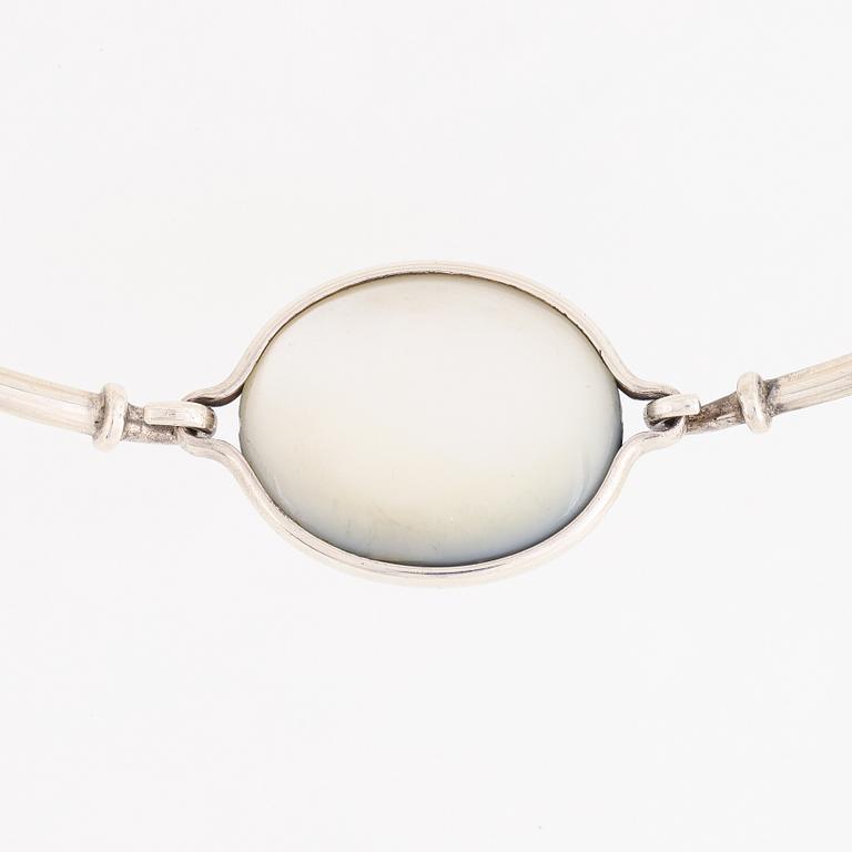 Vivianna Torun Bülow Hübe, a sterling choker with pendant, "Day and Night", Jakarta, Indonesia.