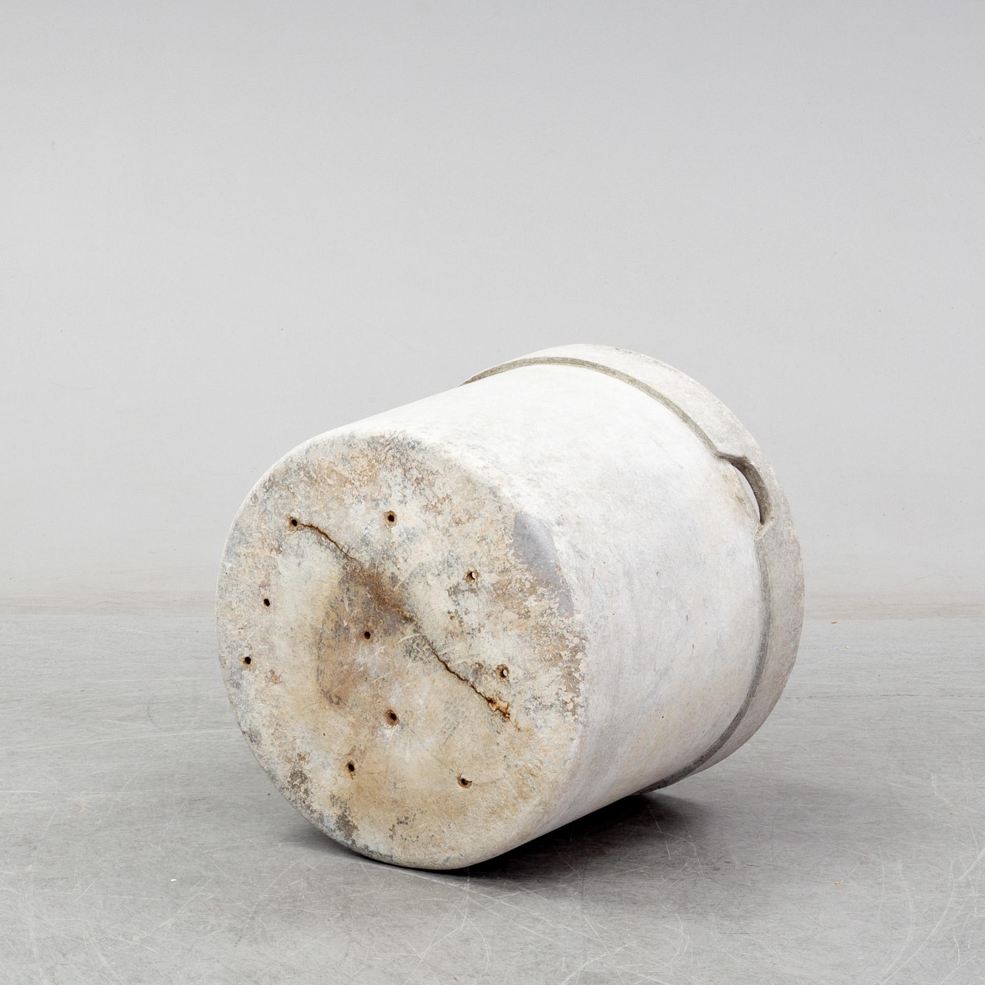 SIGNE PERSSON-MELIN, a large flower container, 20th century.