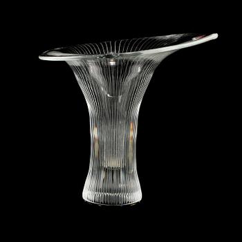 VAS, glas, "Kantarelli", Tapio Wirkkala, Iittala, Finland, 1900-talets andra hälft.