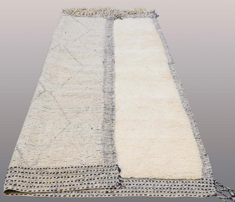MATTA, Marocko, ca 296 x 193 cm.