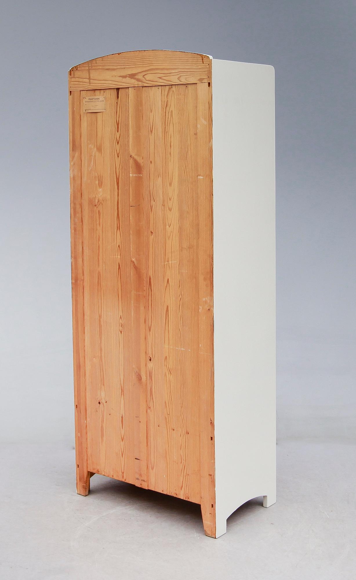 KLÄDSKÅP, omkring år 1900.