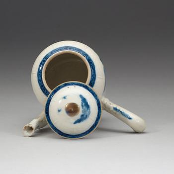 A blue and white chocolate pot with cover, Qing dynasty, Qianlong (1736-95).