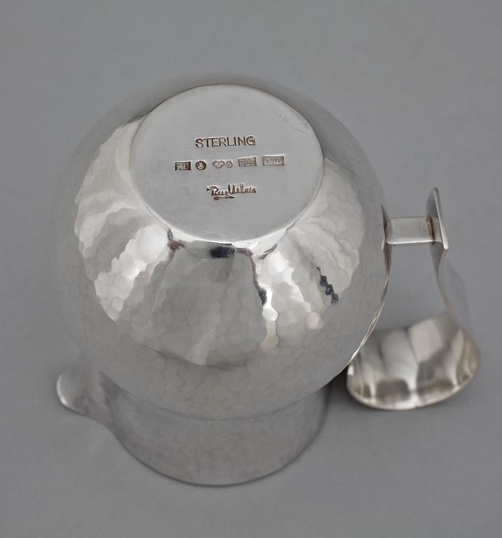 KANNA. Sterling silver, Rey Urban, Stockholm, 1977. Vikt 230 g.