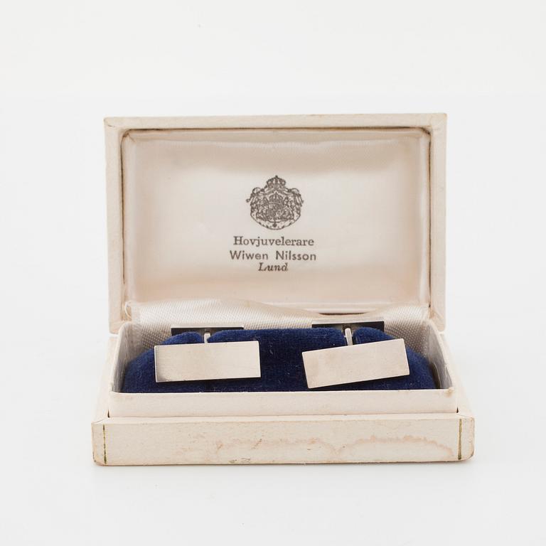 WIWEN NILSSON, Lund, 1946, a pair of cufflinks.