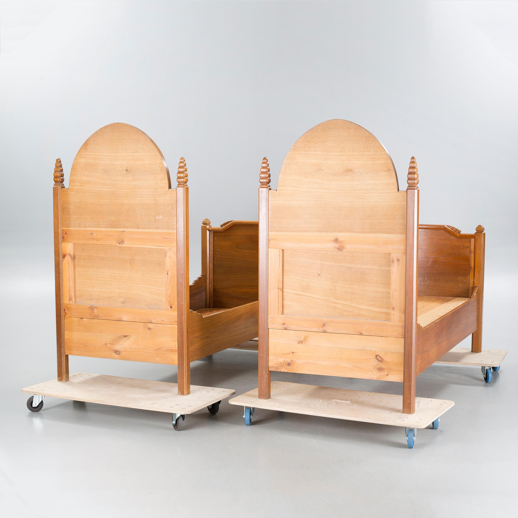 CARL CHRISTIAN CHRISTENSEN, a pair of jugend beds, signed and dated 1919.