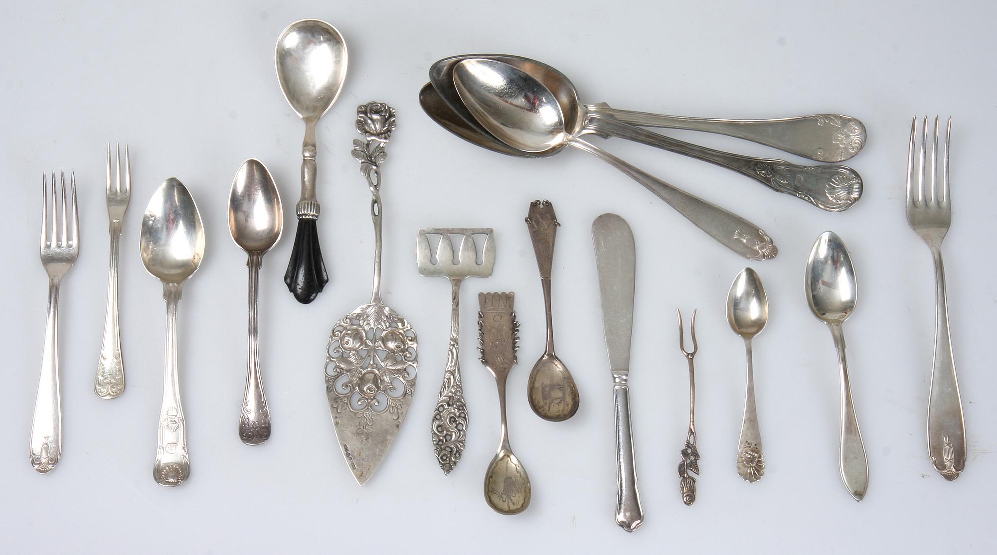 PARTI SILVERBESTICK, 71 delar, 1800/1900-TAL.