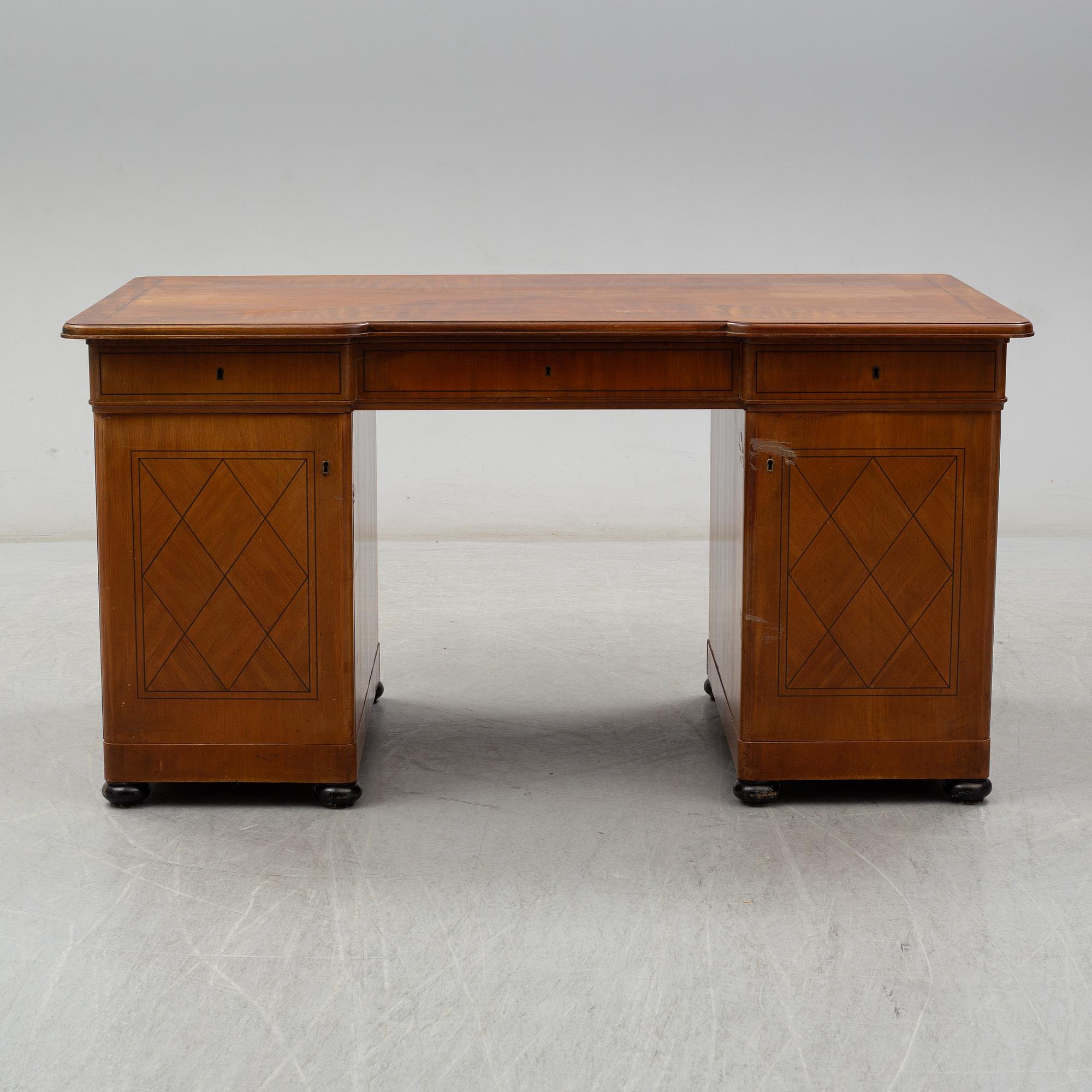 SKRIVBORD, 1900-talets första hälft.