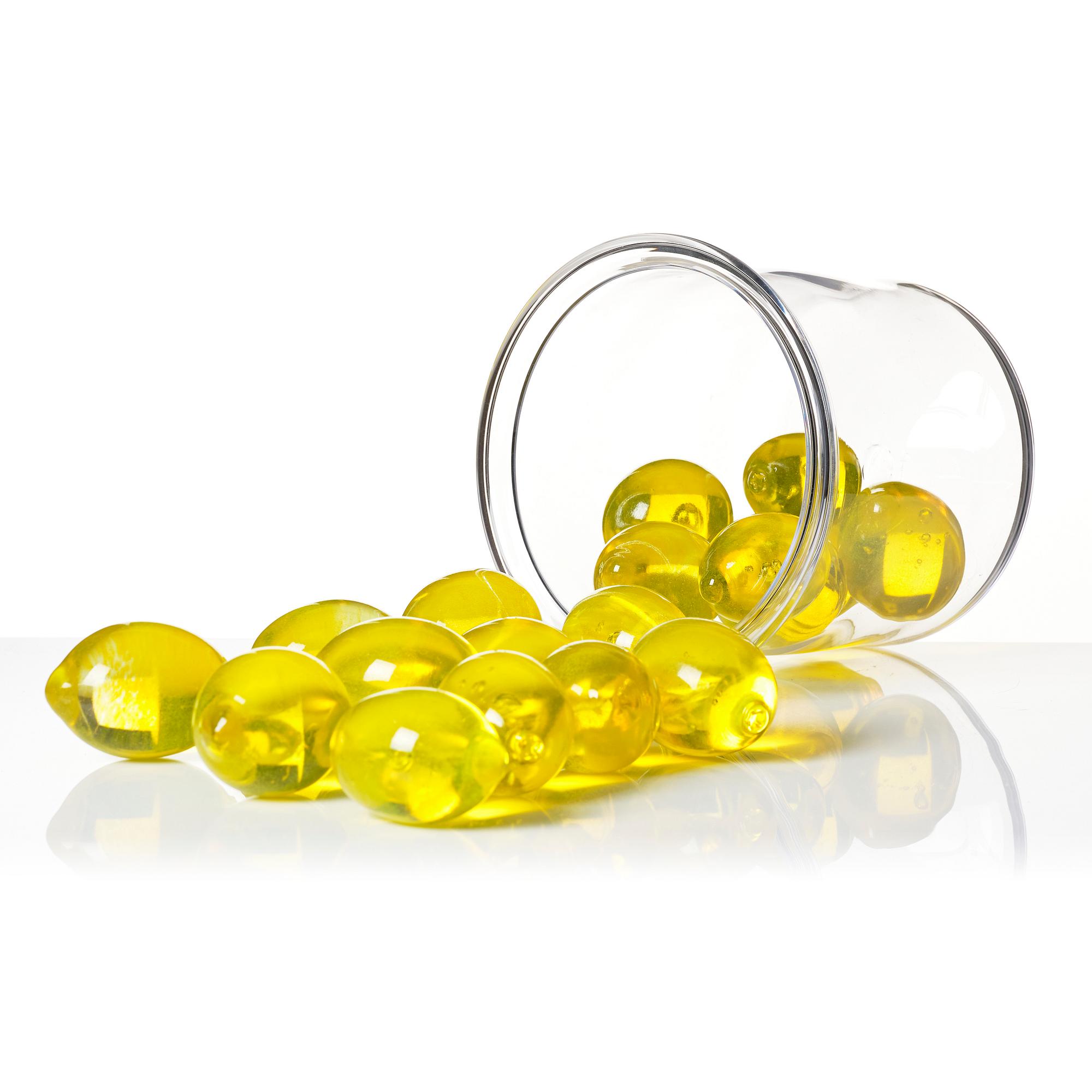 Anders Wingård, citroner i en glasskål.