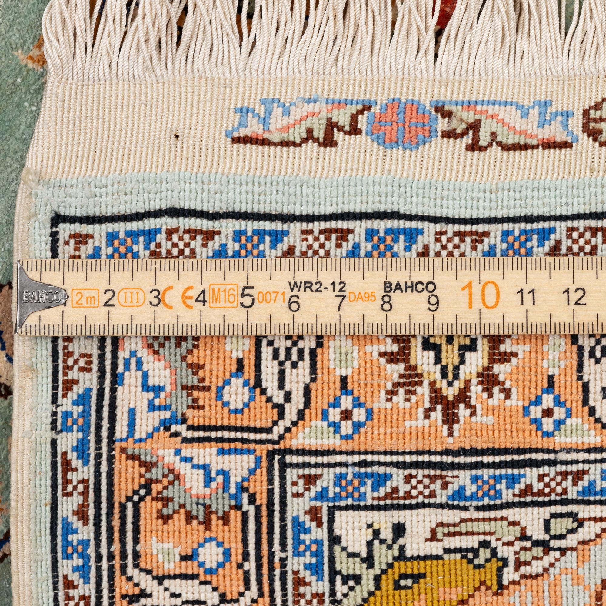 Matta, silke och metall Kayseri, Anatolien, ca 184 x 132 cm.