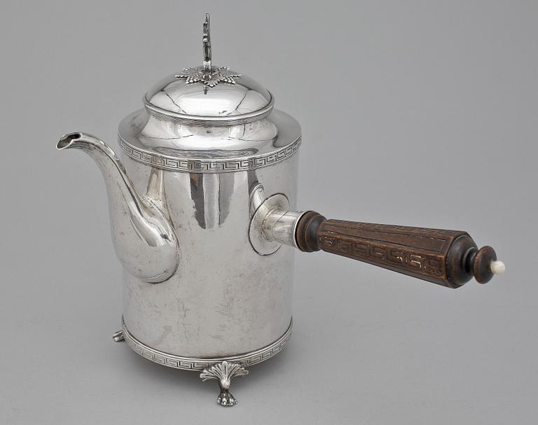 KAFFEKANNA, silver, Johan Petter Grönvall, Stockholm, 1816. Vikt ca 842 g.