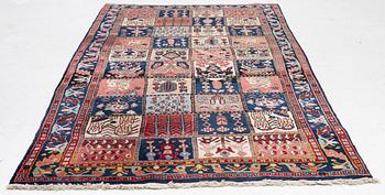 Rug, Bakhtiari, approx. 302 x 160 cm.