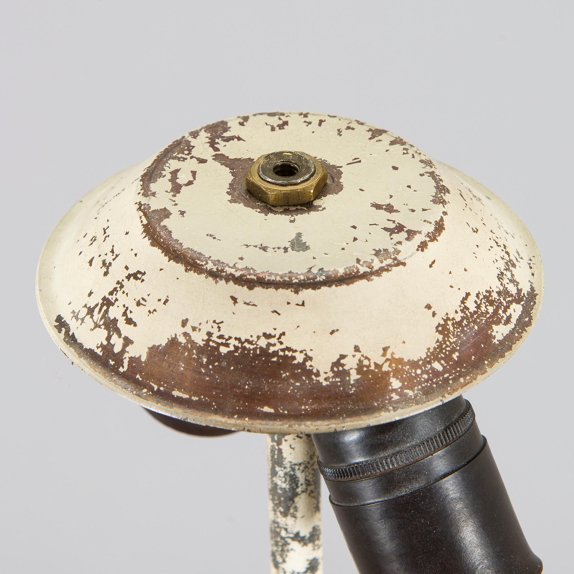 Paavo Tynell, A mid-20th Century floor lamp model 9602 for Taito, Finland.