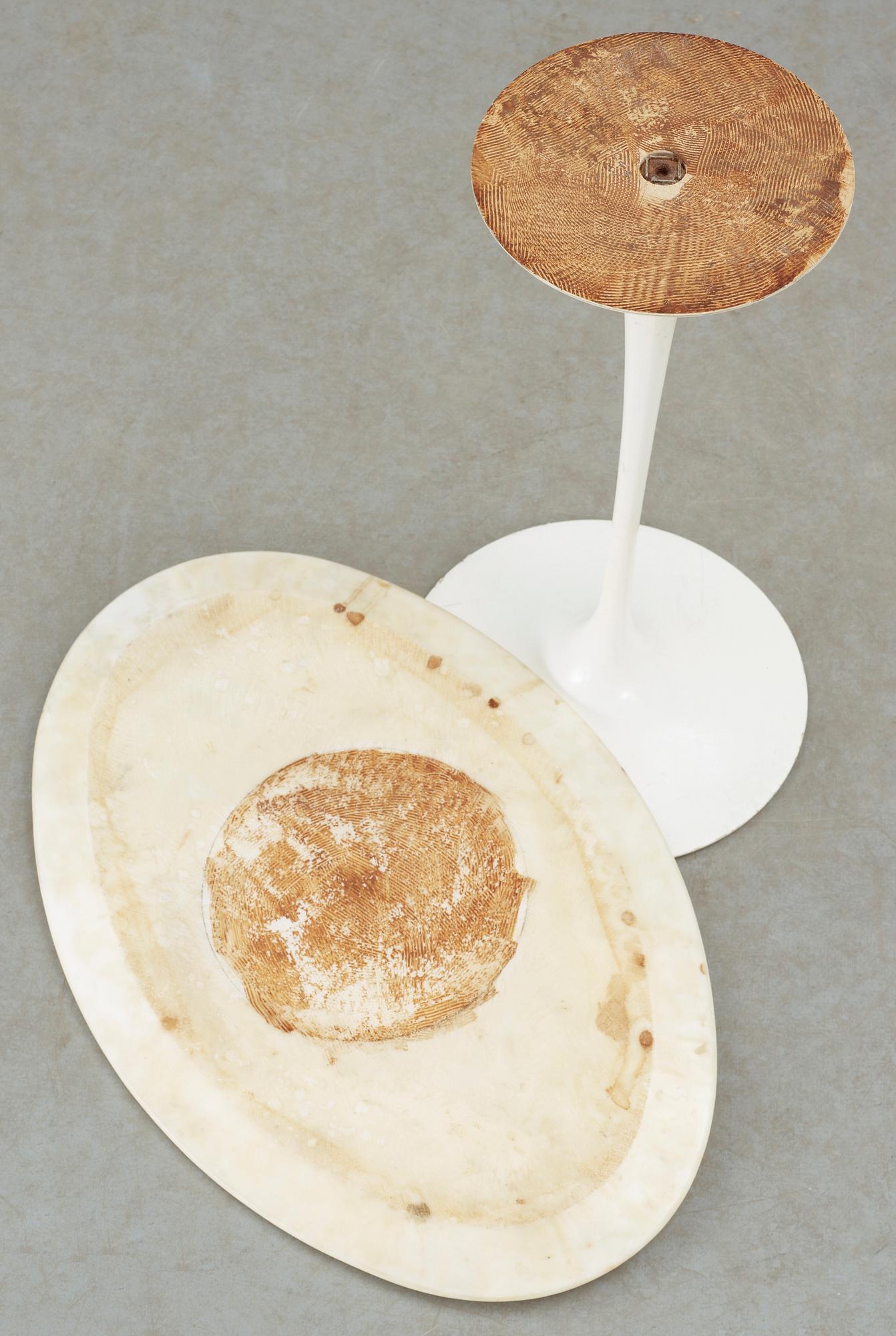 SOFFBORD, "Tulip", Eero Saarinen för Knoll International, USA. 1900-talets andra hälft.