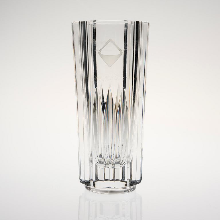 VAS, glas, signerad "Aimo Okkolin Riihimäenlasi Oy".