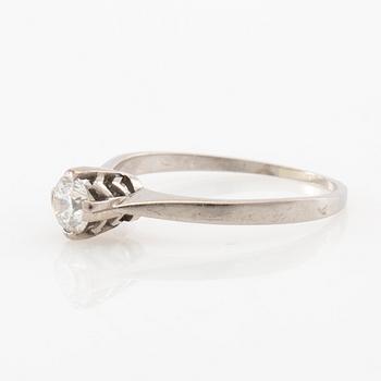 Solitaire ring in 18K white gold with a round brilliant-cut diamond, G. Dahlgren & Co Malmö 1969.