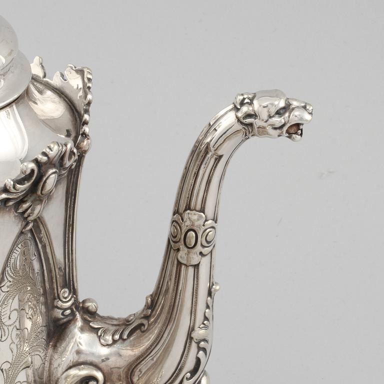 KAFFESERVIS, tre delar, nysilver, C.G Hallberg, Stockholm, omkring år 1900.