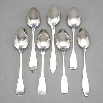 MATSKEDAR, 7 st, silver, bl.a MGAB, Uppsala, 1946. Total vikt ca 350 gram.
