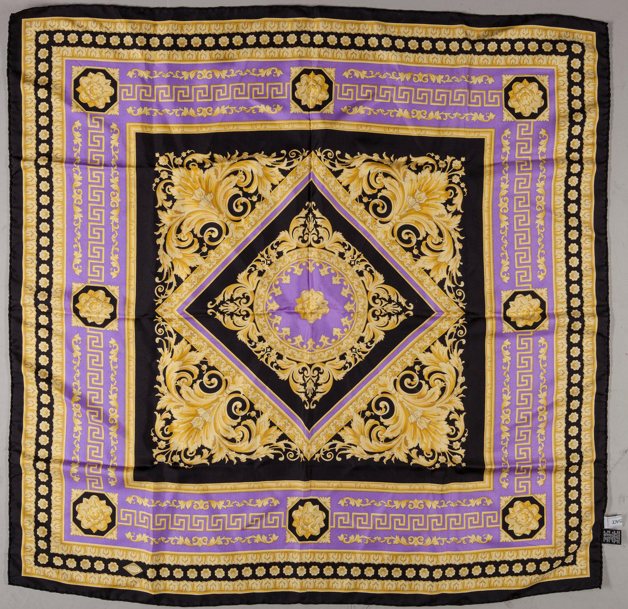 SCARF, Versace.