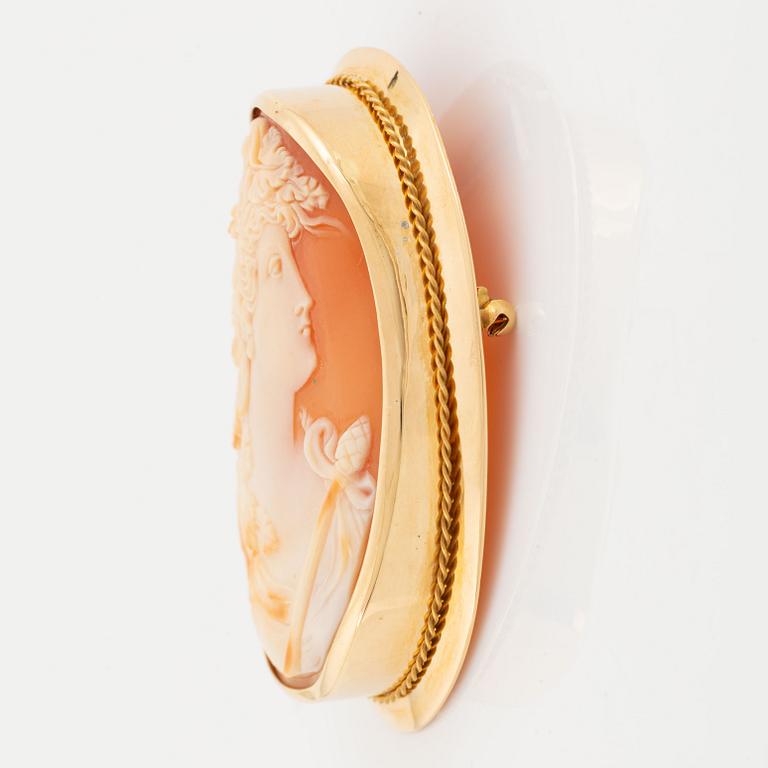Brosch/hänge 18K guld med snäckskalskamé.
