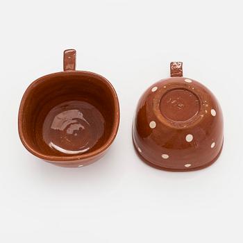 Marita Lybeck, koppar, 2 st, rödlera, signerad ML.